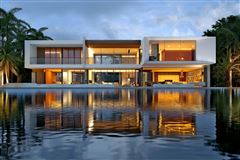 TOUR DE FORCE ARCHITECTURAL INTRACOASTAL ESTATE