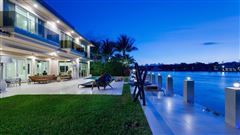 CUSTOM BUILT FRONT ROW TROPHY ESTATE