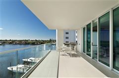 SPECTACULAR PENTHOUSE MODEL HOME