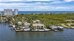 IMPRESSIVE FIVE BEDROOM WATERFRONT ESTATE