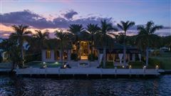 CUSTOM-BUILT SHOWPLACE
