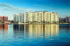 SPACIOUS WRAPAROUND CORNER MIZNER GRAND RESIDENCE