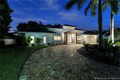 DORAL ESTATES BEAUTIFULLY REMODELED ONE-STORY HOME