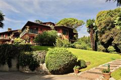 BEAUTIFUL SECLUDED RESIDENCE