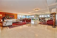 SPACIOUS OPEN RESIDENCE