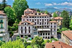 A BEAUTIFUL AND ELEGANT RESIDENCE