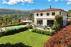 IMMACULATE VILLA IN GREAT LOCATION