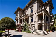 CLASSICAL LUXURY MANOR IN SERENE SETTING