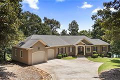 CUSTOM BUILT LAKE KEOWEE HOME IN PROTECTED COVE