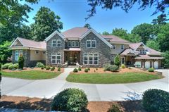 TRUE LUXURY AND RUSTIC ELEGANCE