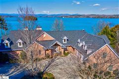 BIG SWEEPING LAKE KEOWEE AND MOUNTAIN VIEWS