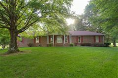 BEAUTIFUL SINGLE FAMILY HOME