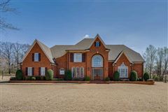 A GORGEOUS HOME IN SPRING PLACE ESTATES