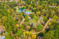 SPECTACULAR EIGHT-ACRE WOODED ESTATE