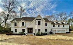 STUNNING RENOVATION IN GREAT LOCATION