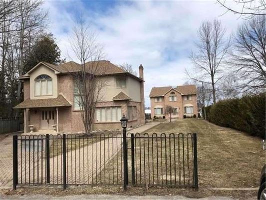 Two Beautiful Waterfront Cottages Ontario Luxury Homes