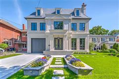 STATELY AND SPECTACULAR NEW BUILD