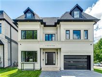 CUSTOM BEAUTY IN THE HEART OF MIDTOWN