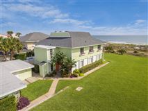 SPACIOUS OCEANFRONT HOME