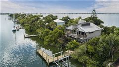 RIVER TO RIVER HOME WITH STUNNING VIEWS