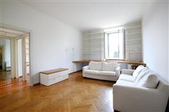 A DELIGHTFUL, RENOVATED HOUSE