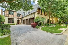 BEAUTIFUL HOME IN GATED GLEN ABBEY
