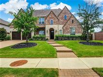 BEAUTIFUL HUNTINGTON BUILT HOME