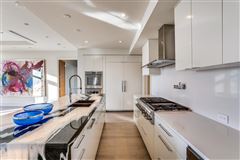 PENTHOUSE IN THE LUXURY VENDOME HIGH-RISE