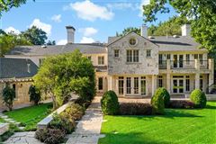 GATED ESTATE IN COVETED AREA