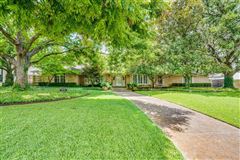 PIER AND BEAM HOME ON HALF ACRE LOT