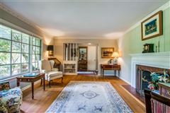 EXTRAORDINARY OPPORTUNITY TO LIVE IN SERENITY AND CASUAL SOPHISTICATION