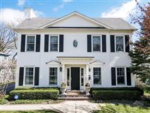 FANTASTIC HOME IDEALLY SITUATED
