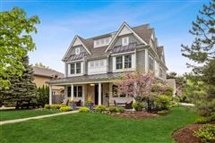 BEAUTIFUL, HIGH QUALITY HOME
