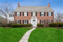 FULLY RENOVATED HOME NEAR LAKE MICHIGAN AND THE BEACH