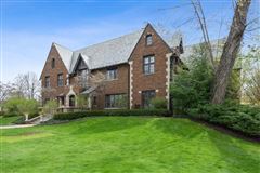 MAGNIFICENT SEVEN BEDROOM HOME