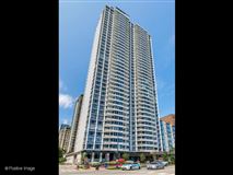 LAKE SHORE DRIVE CORNER HOME