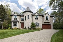 NEWER, EXCEPTIONALLY MAINTAINED ALL-BRICK CUSTOM HOME