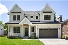 STUNNING NEW CONSTRUCTION HOME