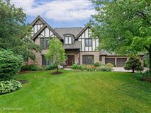 BEAUTIFUL UPDATED HOME IN GATED COMMUNITY