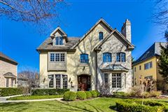 APPEALING AND FLAWLESS HOME