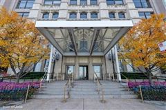 AN EXQUISITE STREETERVILLE RESIDENCE
