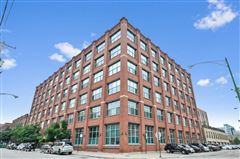 LOFT IN PRIME FULTON MARKET LOCATION