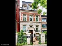 GRAND SPACIOUS HOME IN LINCOLN PARK