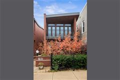A CONTEMPORARY ANDERSONVILLE HOME