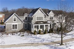 THE ULTIMATE ENTERTAINMENT HOME