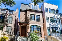 AN EXQUISITE EAST LINCOLN PARK HOME BEAUTIFULLY SITED