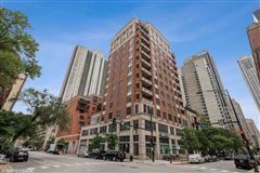 PRISTINE HOME IN HEART OF RIVER NORTH