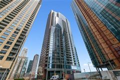 IMPECCABLE CONDO WITH CITY, NAVY PIER, AND LAKE MICHIGAN VIEWS