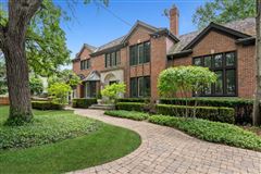 A FABULOUS PLACE TO CALL HOME
