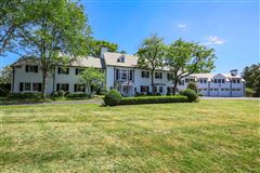 EQUESTRIAN ESTATE HOME